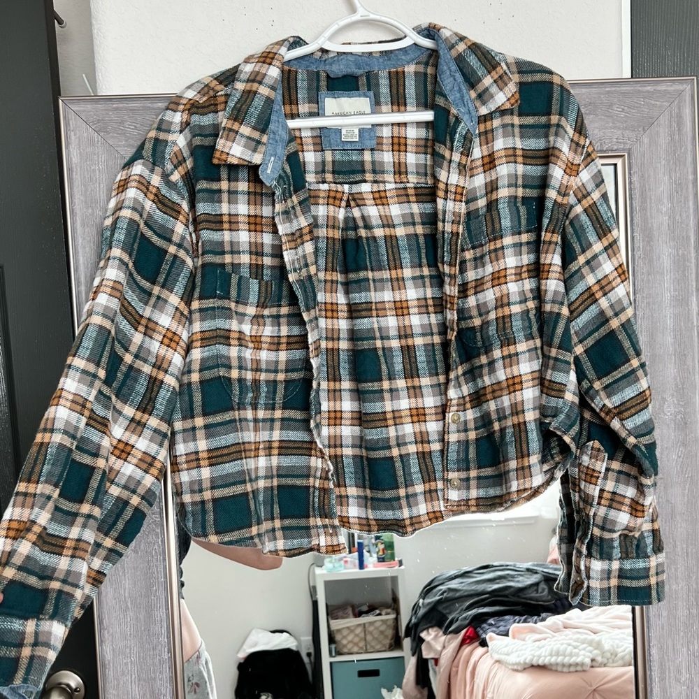 American Eagle cropped flannel
